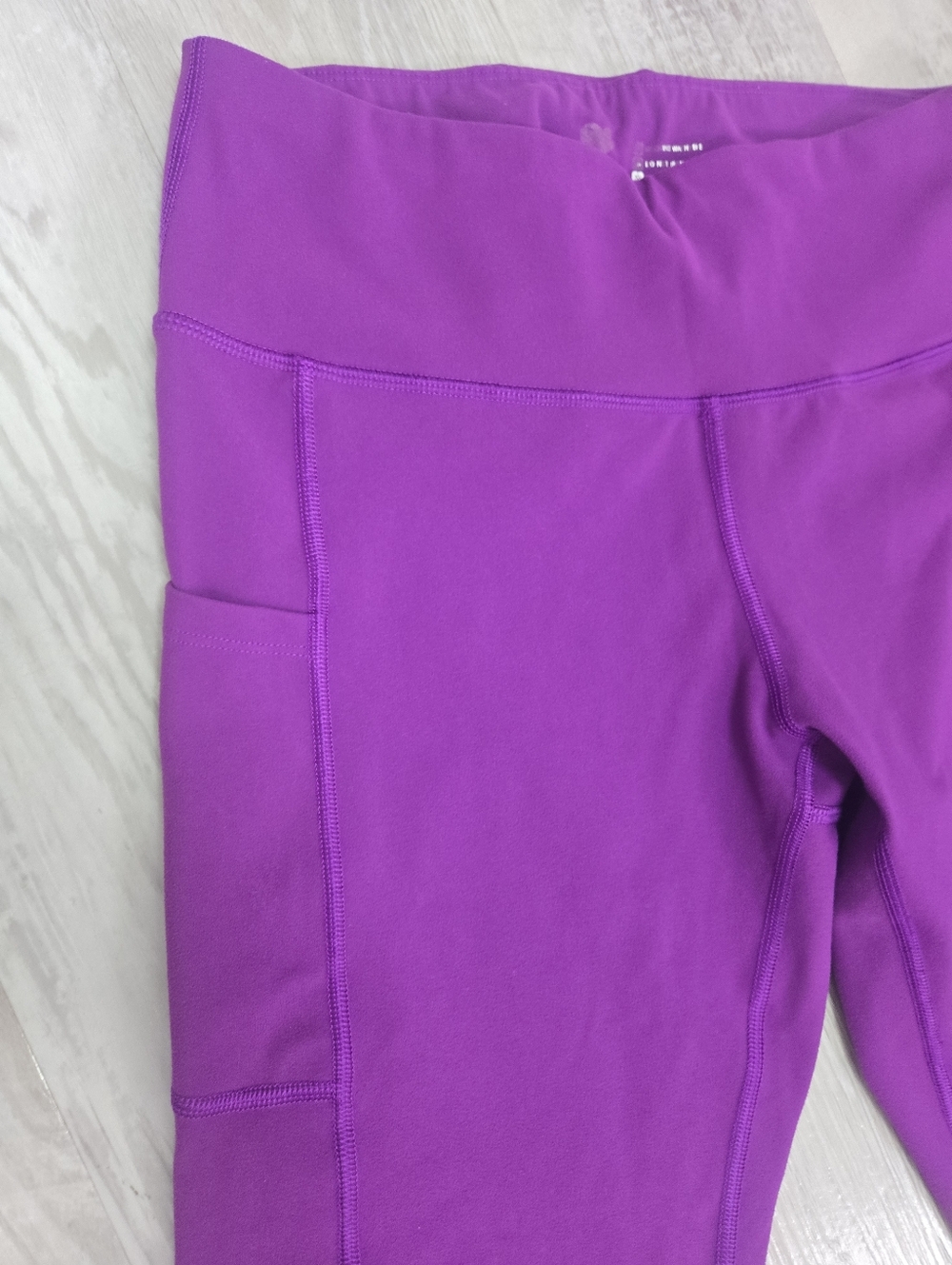 luga Purple Active Capri Leggings - Picture 2 of 9